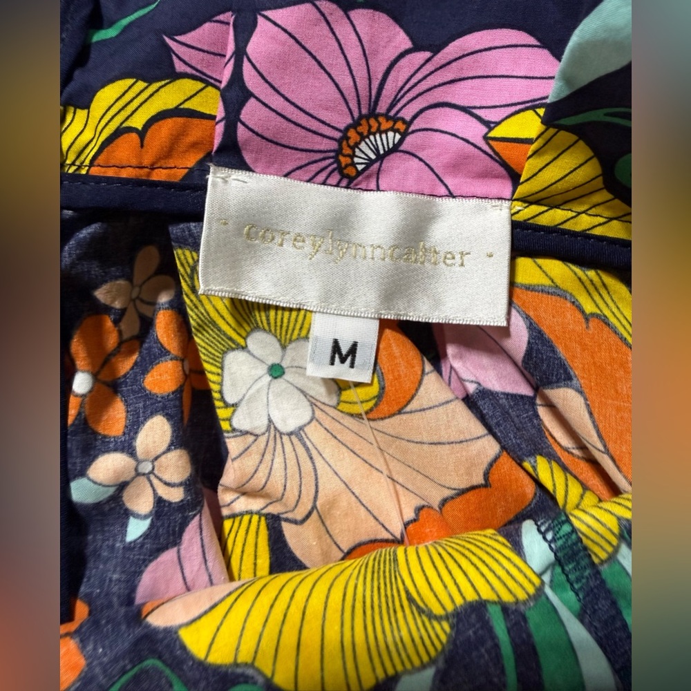 COREY LYNN CALTER Navy with bright floral pattern pleated A line skirt size M - Picture 10 of 12